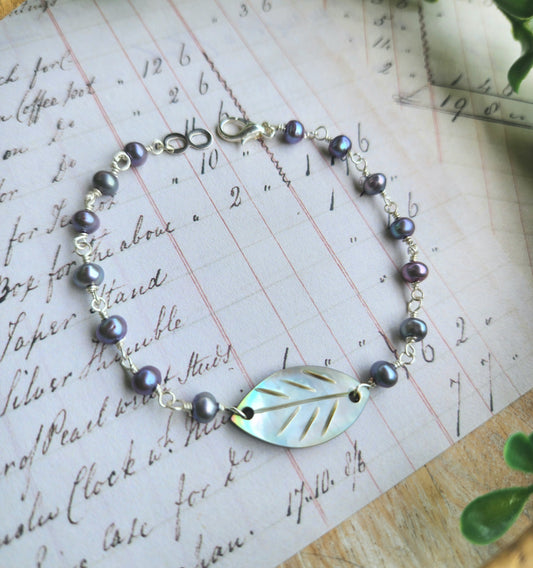 Black Lip Shell and Pearl Beaded Bracelet