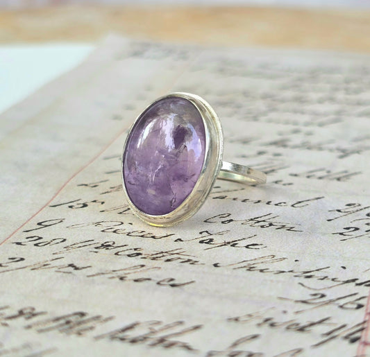 Lilac Amethyst Ring (Size 9)